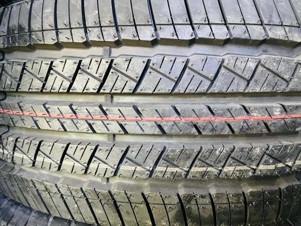 لاستیک بارز 235/50/19 طرح گل S673
